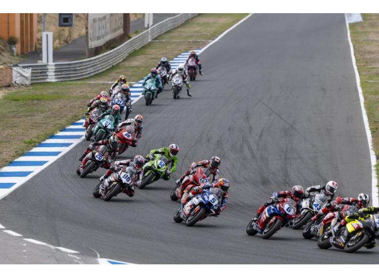 Alcoba remporte un premier podium époustouflant