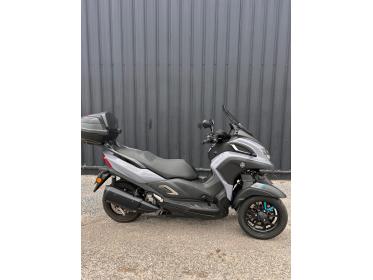 YAMAHA TRICITY 300