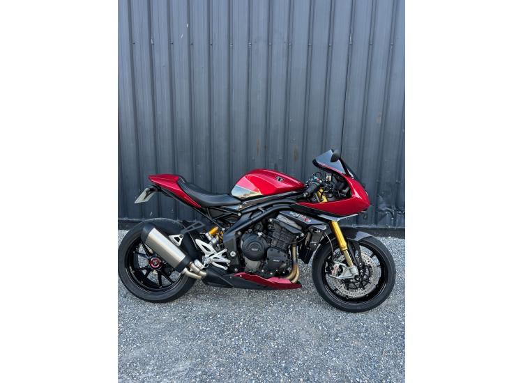 TRIUMPH SPEED TRIPLE 1200 RR